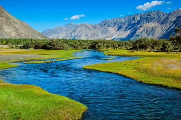 Giải mã giấc mơ thấy sông nước mênh mông là điềm gì 2 Giải mã giấc mơ thấy sông nước mênh mông là điềm gì 2